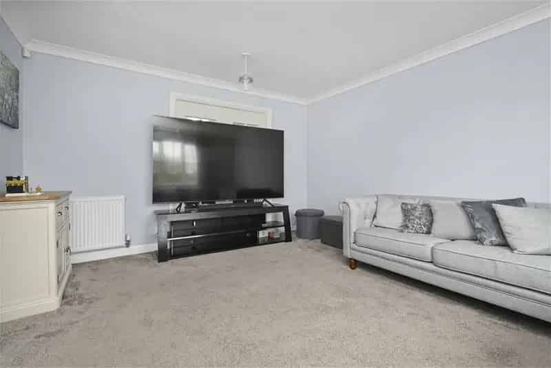 5 Bed Detached House with 3 Reception Rooms Rosewell