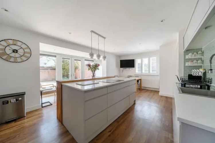4 Bed Detached House for Sale in Marnel Park