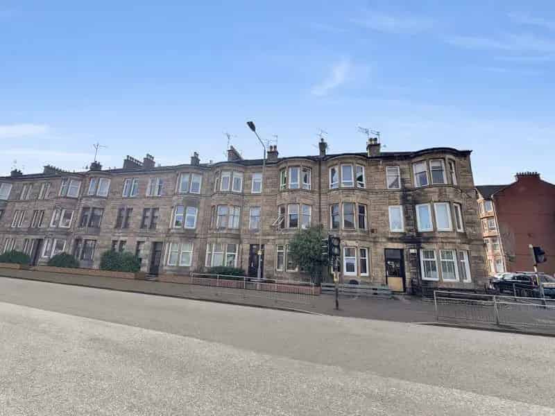 1 Bedroom Apartment for Sale Near Anniesland