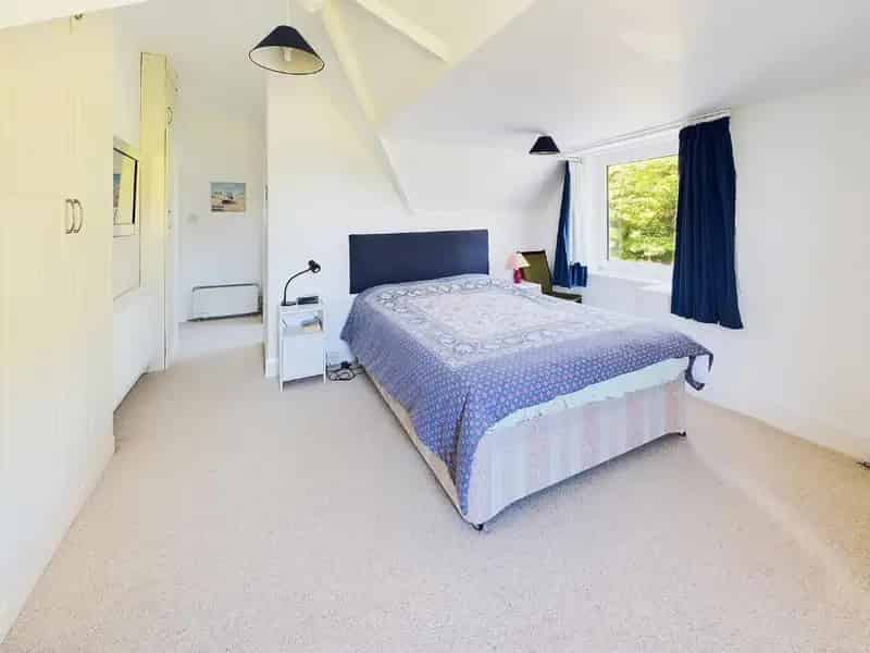 2 Bed Flat for Sale Stunning Sea Views Top Floor Apartment