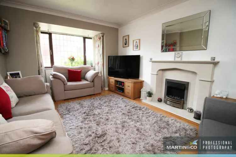 Detached house For Sale in Cardiff, Wales