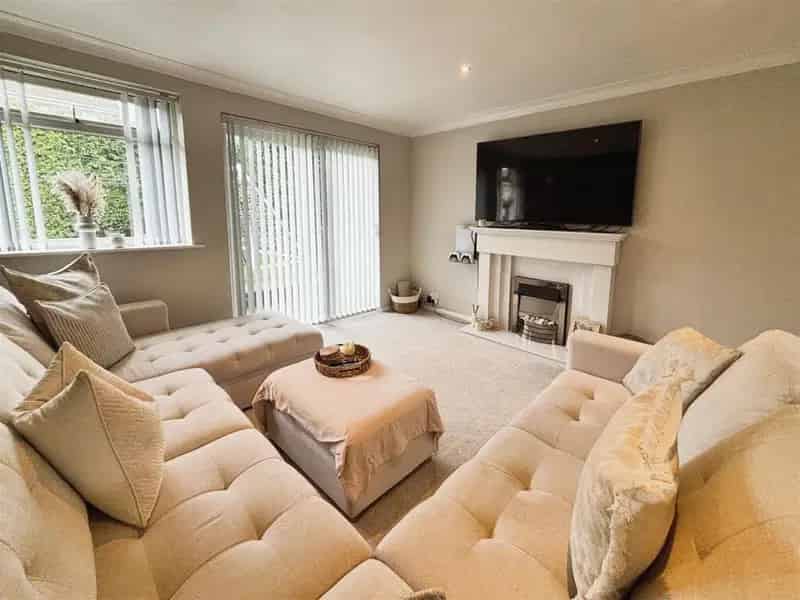 3 Bedroom Detached Bungalow For Sale
