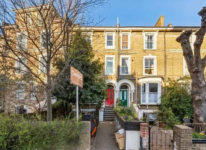 Two Double Bedroom Hackney Period Conversion Garden Freehold