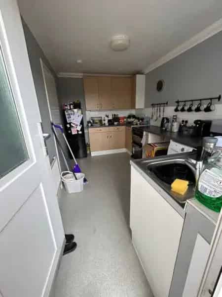 1 Bed Maisonette in Old Town Stevenage - Newly Decorated