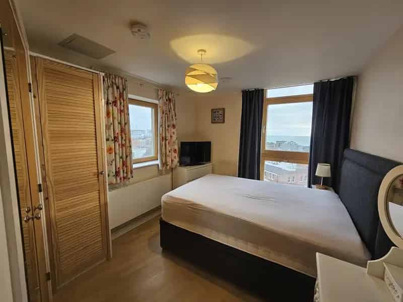 2 Bedroom Apartment Bournemouth Town Centre Sea Views Allocated Parking