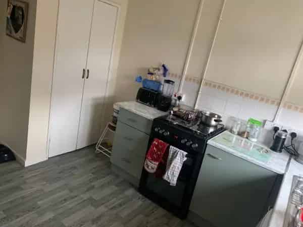 Large 2-Bedroom Flat Near Beach Disabled Adapted