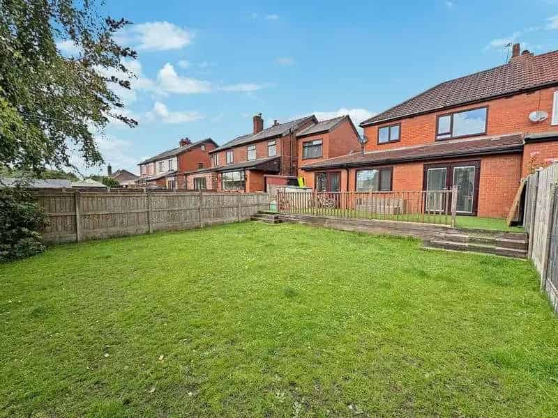 3 Bed Semi-Detached House for Sale