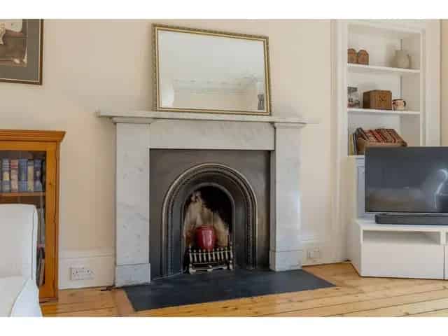 2 Bedroom Flat for Sale Bruntsfield