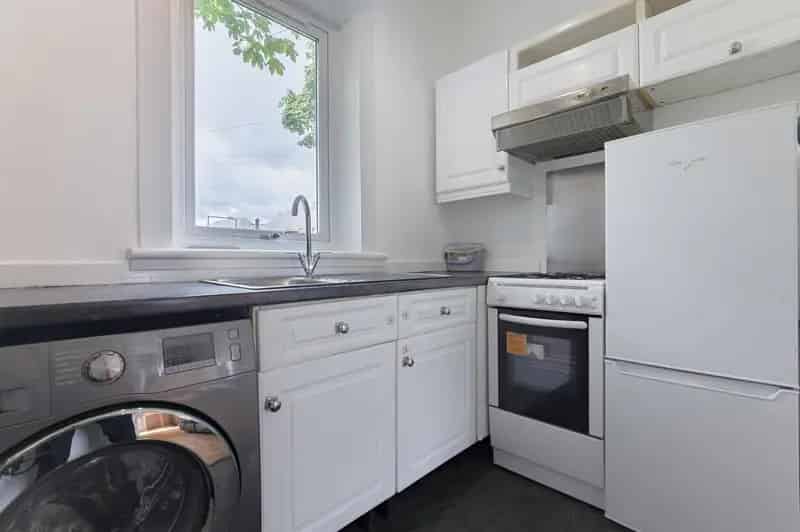2 Bedroom Furnished Flat Hilton Off Road Parking Garden Access