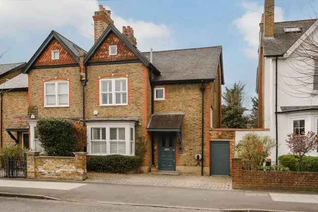 Semi-Detached House for Sale West Wimbledon