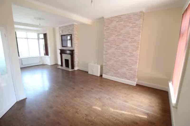 3 Bedroom Mid Terrace House Yardley West Midlands B26