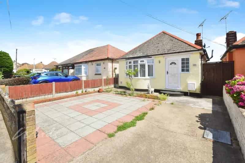 2 Bedroom Detached Bungalow to Rent