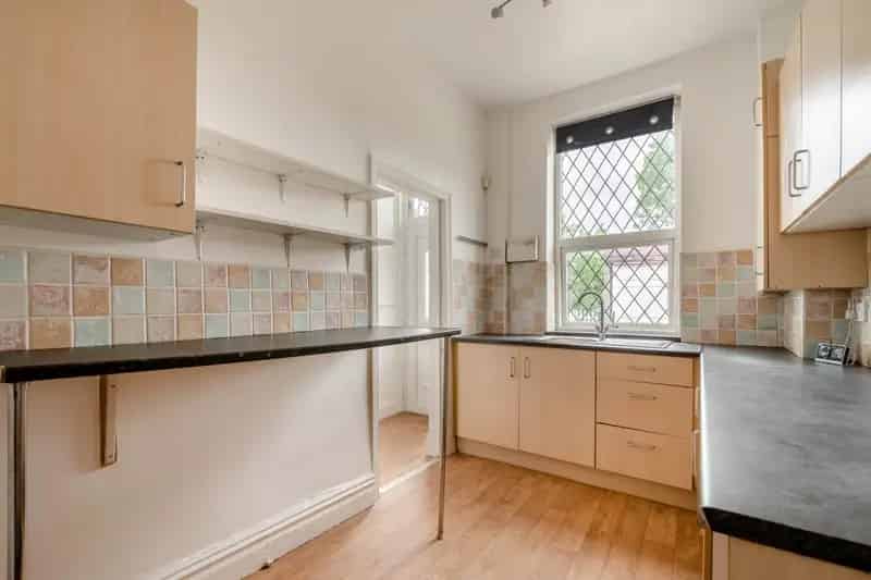 2 Bedroom End Terrace House To Rent
