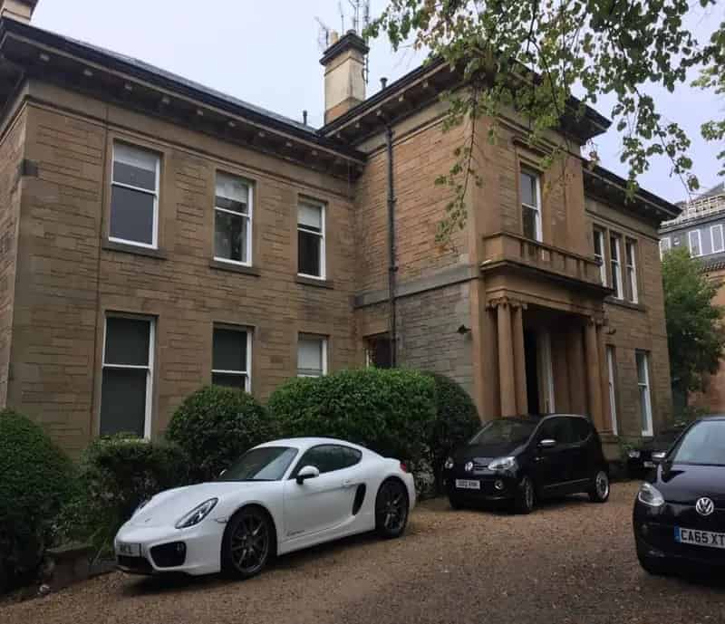 1 Bedroom Furnished Apartment West End City Centre