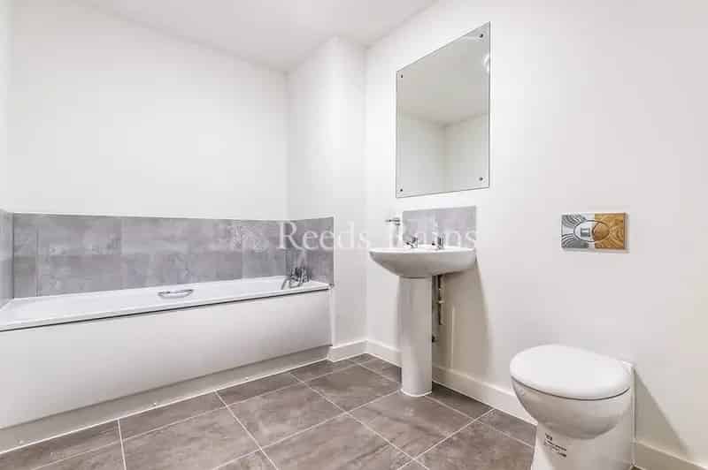 2 Bed Apartment Salford Adelphi Wharf Near City Centre