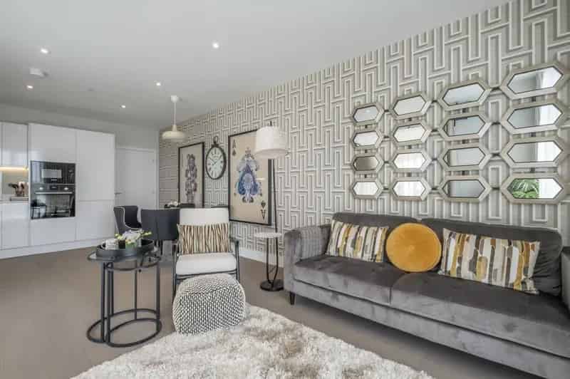 2 Bedroom Flat for Sale in Acton