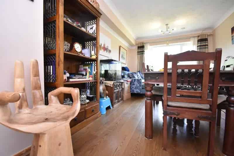 4 Bed Semi-Detached House For Sale