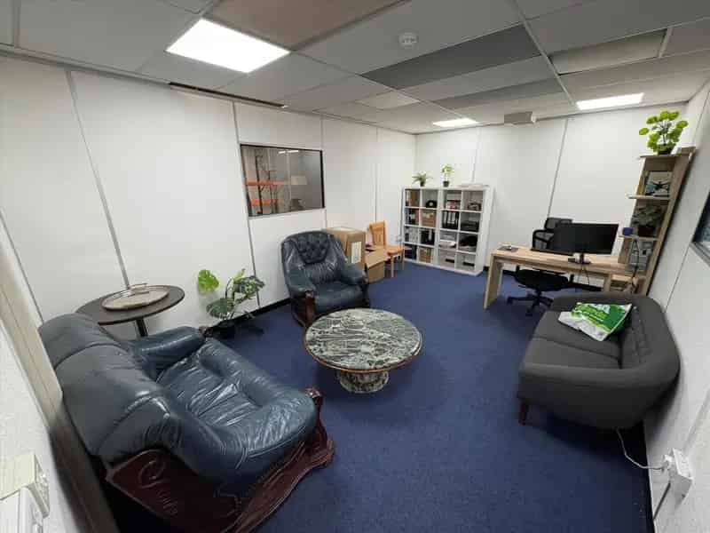 Modern Industrial Warehouse Unit to Let in Sheffield