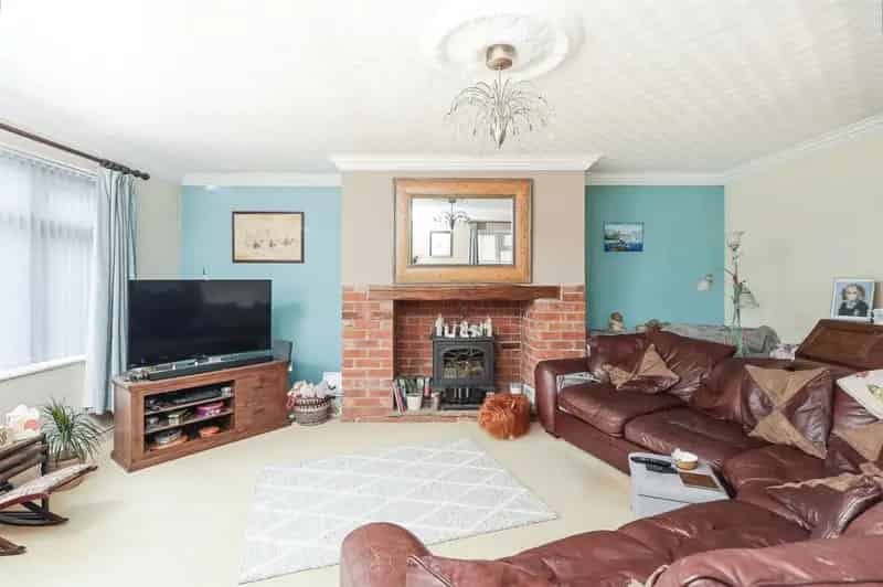 Westwood Heath Detached Bungalow Two Bedrooms Hot Tub