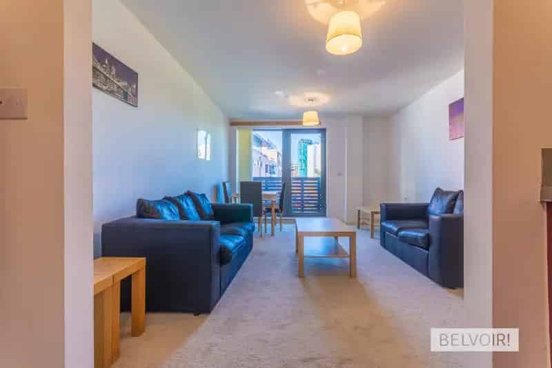 2 Bedroom Apartment Birmingham City Centre Skyline Development