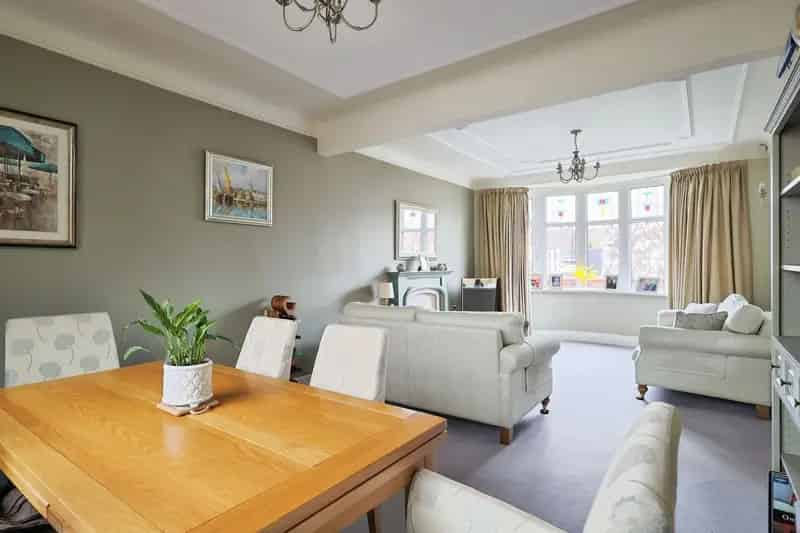 Three Bedroom Detached Family Home in East Didsbury