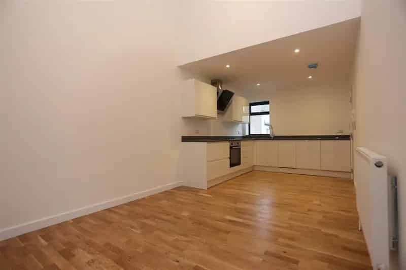 3 Bedroom House to Rent in Brighton