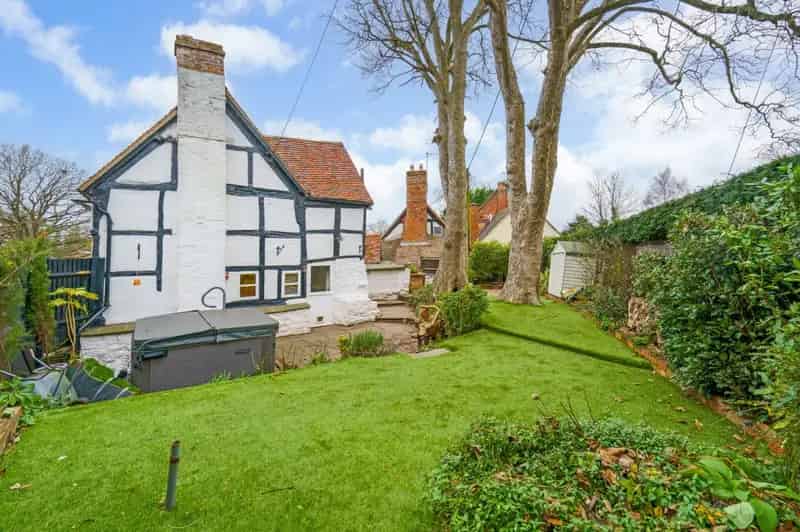 3 Bedroom Grade II Listed Cottage Bearley Warwickshire