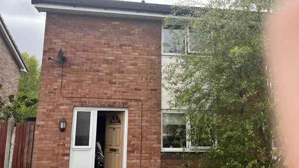 House For Rent in Salford, England