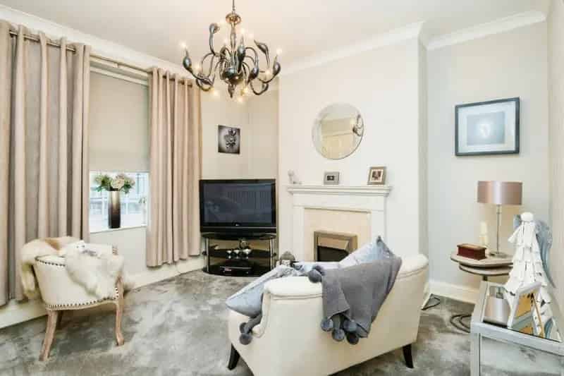Spacious Two Double Bedroom Mid Terrace House in Guiseley