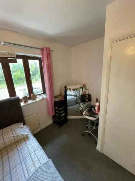  For Rent in Reigate and Banstead, England