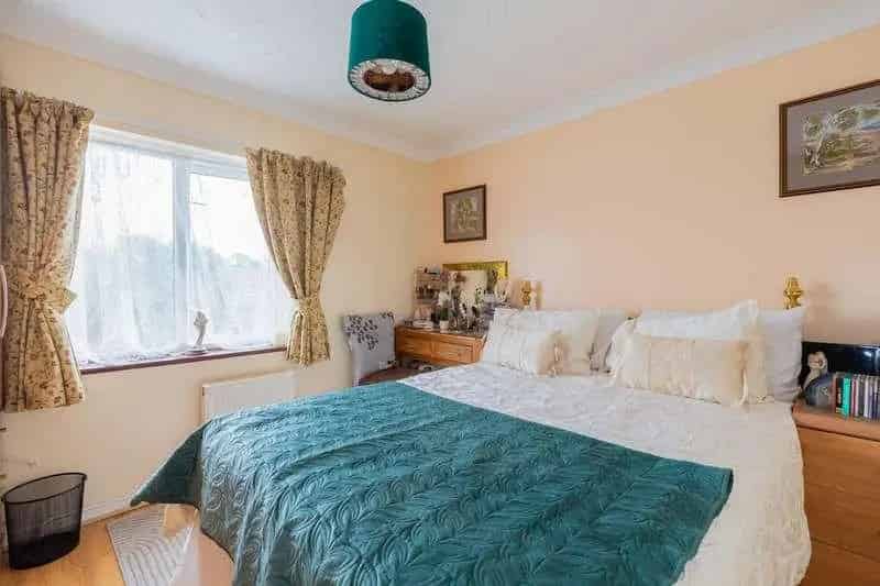 3 Bed House for Sale Family Home Potential Extension