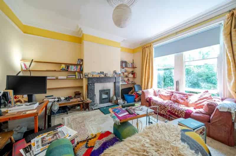 4 Bedroom Semi-Detached House For Sale Via Auction