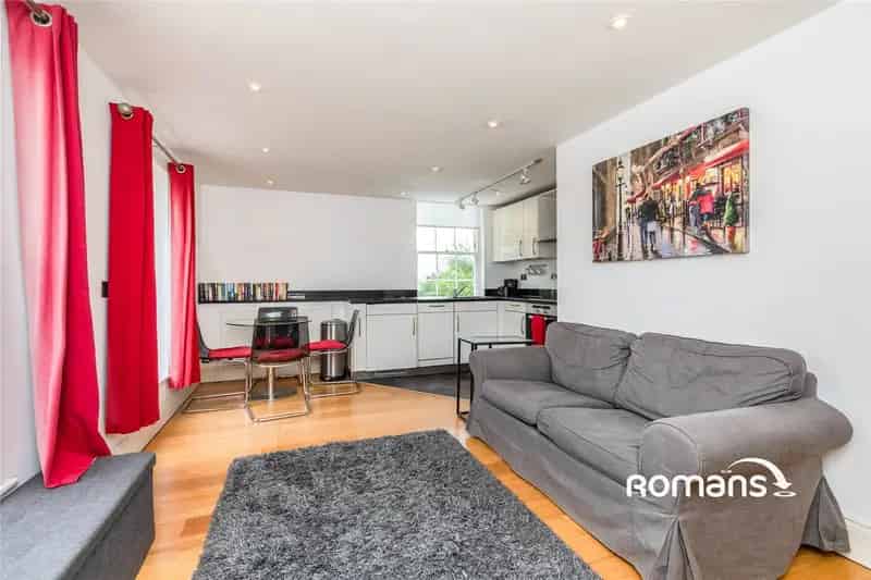 1 Bedroom Flat Clifton Village Parking Balcony