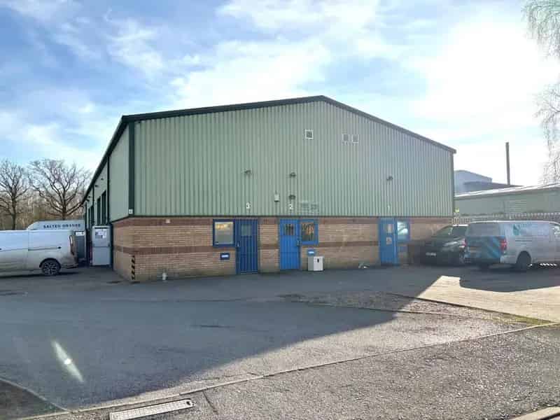 Industrial Storage Unit Lincoln A46 525 sq ft Mezzanine Office WC