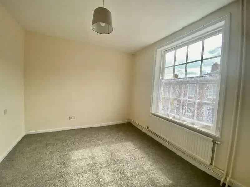 4 Bed Grade II Listed House for Sale