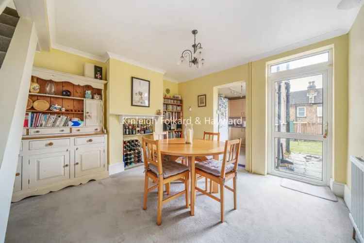 House For Sale in London, England