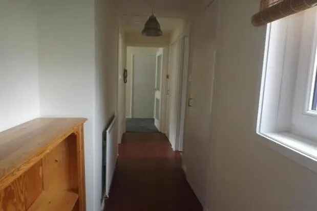 Flat to rent in Staffa Street, Glasgow G31