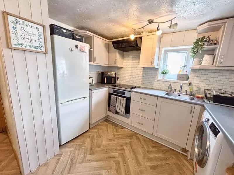 2 Bed Property for Sale Aberkenfig