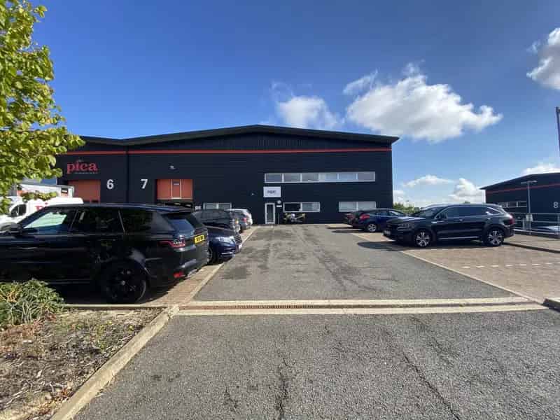 Modern Industrial Warehouse Unit with Office Space For Lease