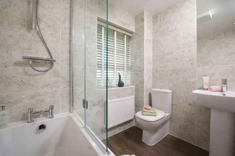 4 Bed House for Sale Family Home Detached Garage