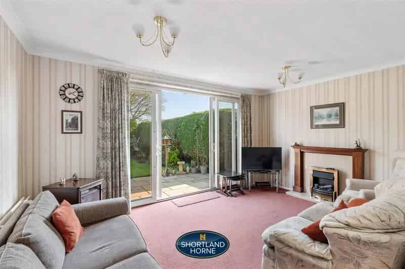 2 Bedroom Semi-Detached Bungalow House to Rent