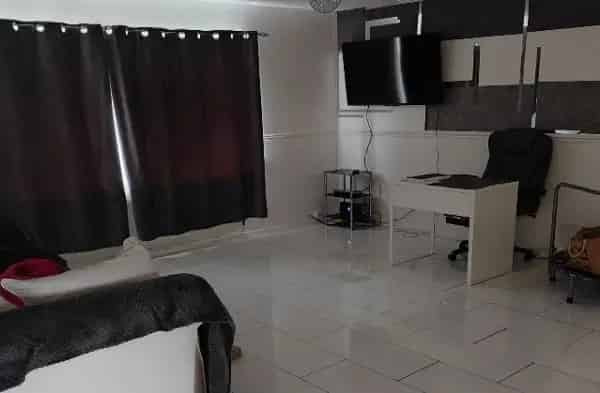 Spacious Council Flat near Bluewater
