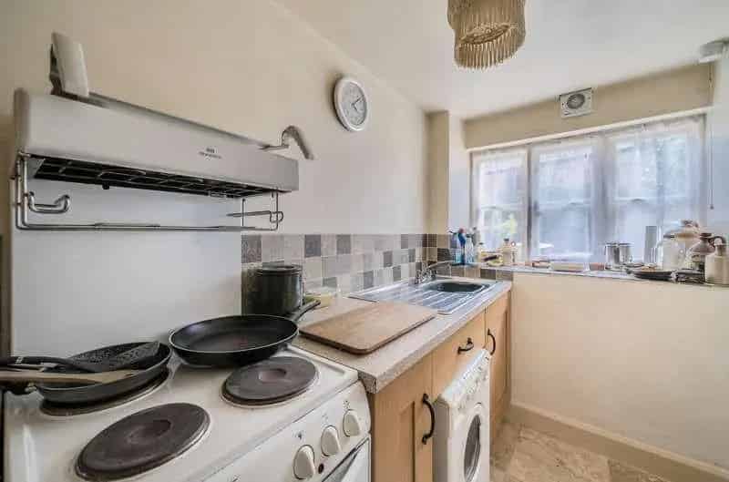 2 Bed Grade II Listed Cottage For Sale