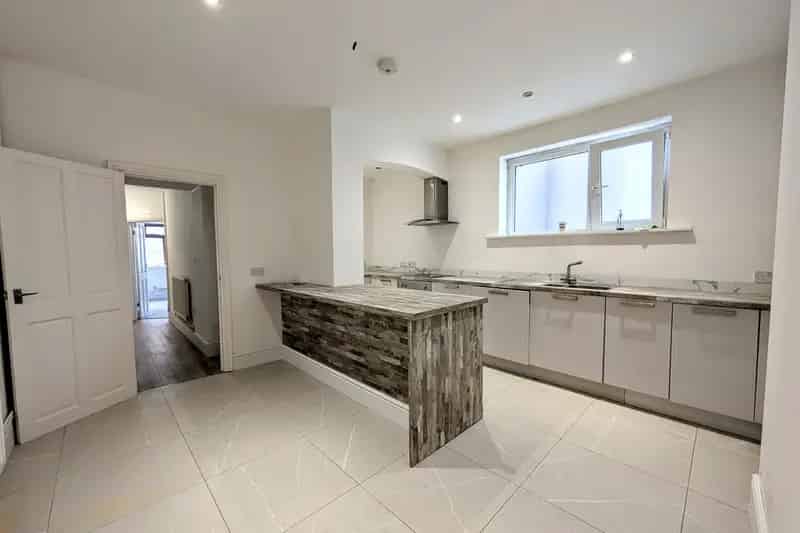 Modern 3 Bedroom Terrace House Tonypandy Zero Deposit Available