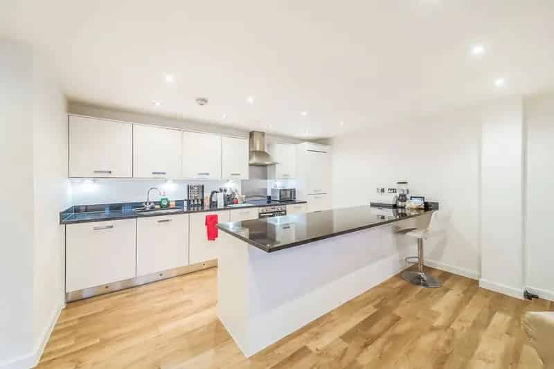 3 Bed Duplex Penthouse Apartment Riverside Development