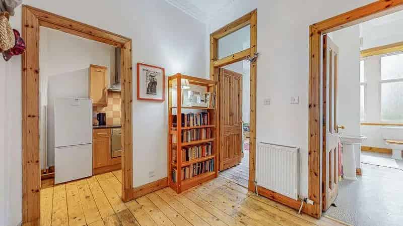 2 Bed Flat for Sale in Glasgow's West End
