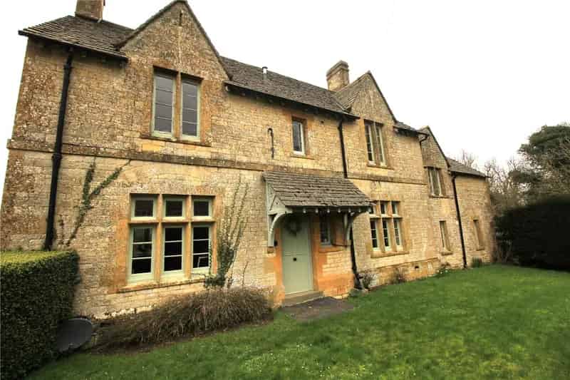 3 Bedroom Georgian House Cheltenham - Hewlett Road