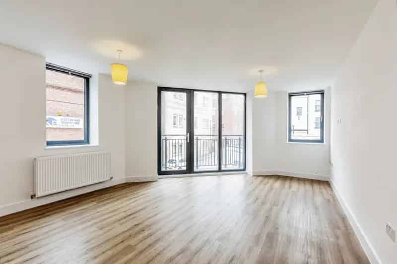 2 Double Bedroom Apartment Dukes Yard Open Plan Living South Westerly Balcony