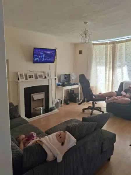 2 Bedroom House with Garden and Drive