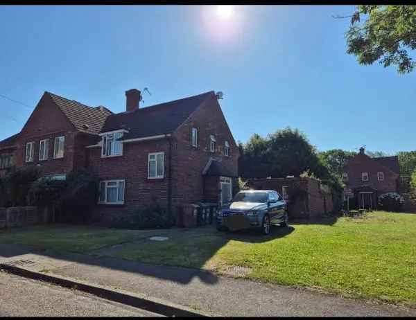 House For Rent in Borough of Spelthorne, England